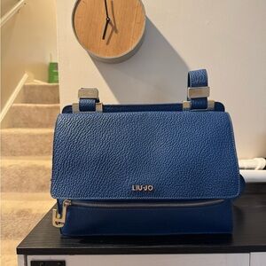 Liu Jo Blue Shoulder Bag with Textured Leather and Silver Hardware